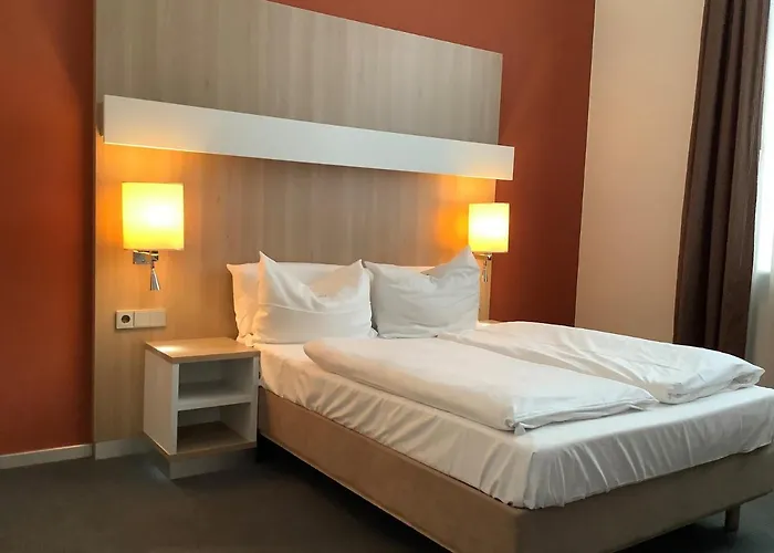 Hotel Gaestehaus Am Ukb 3*